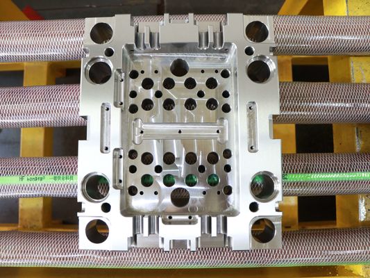큰 물 입 시스템을 위해 기계화하는 JIS S50c 플라스틱 거푸집 기지고 정밀도 CNC