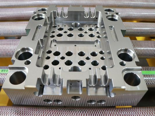 ASTM 1050 JIS S50c DIN CK53 주형 기본 기준 140-170 견고성